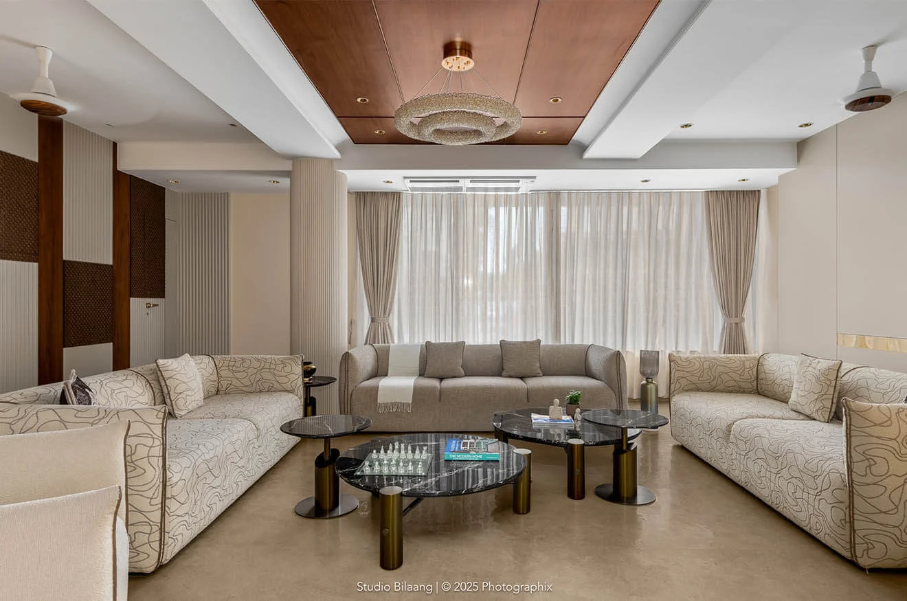 Modern Contemporary Residence by Studio Bilaang