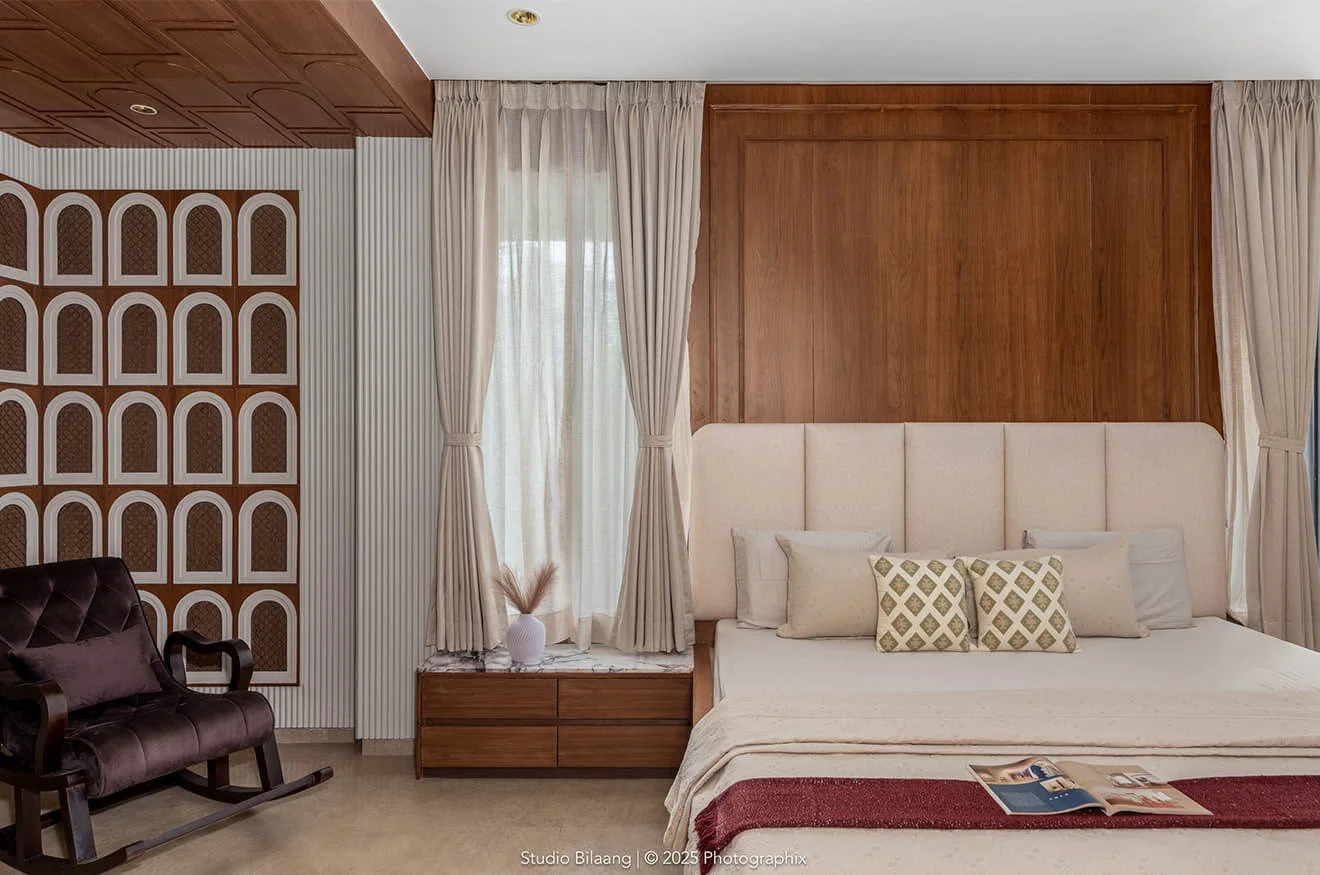 Modern Contemporary Residence by Studio Bilaang