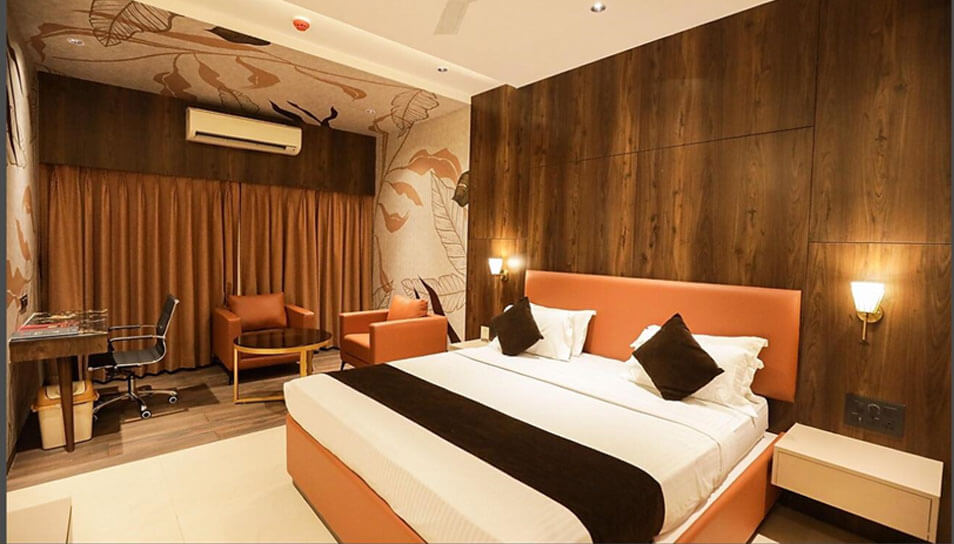 Hotel Atithi – Façade