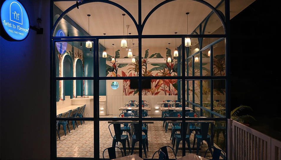 TIF – Zostel Kranti Chowk | Restaurant Design