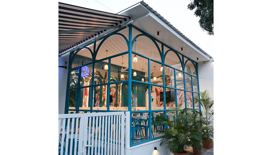 TIF – Zostel Kranti Chowk | Restaurant Design